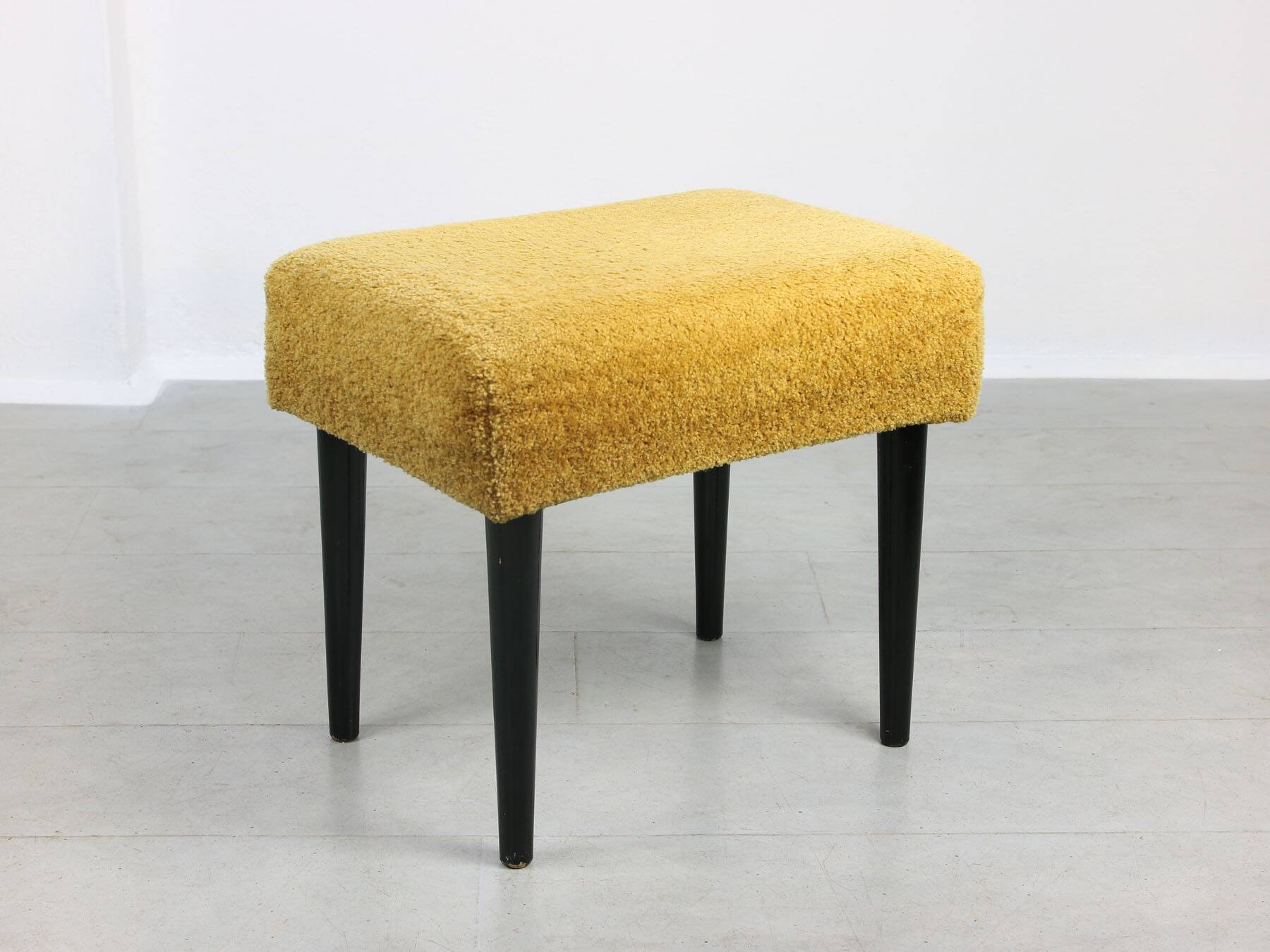 Mid-Century Pouf in Yellow