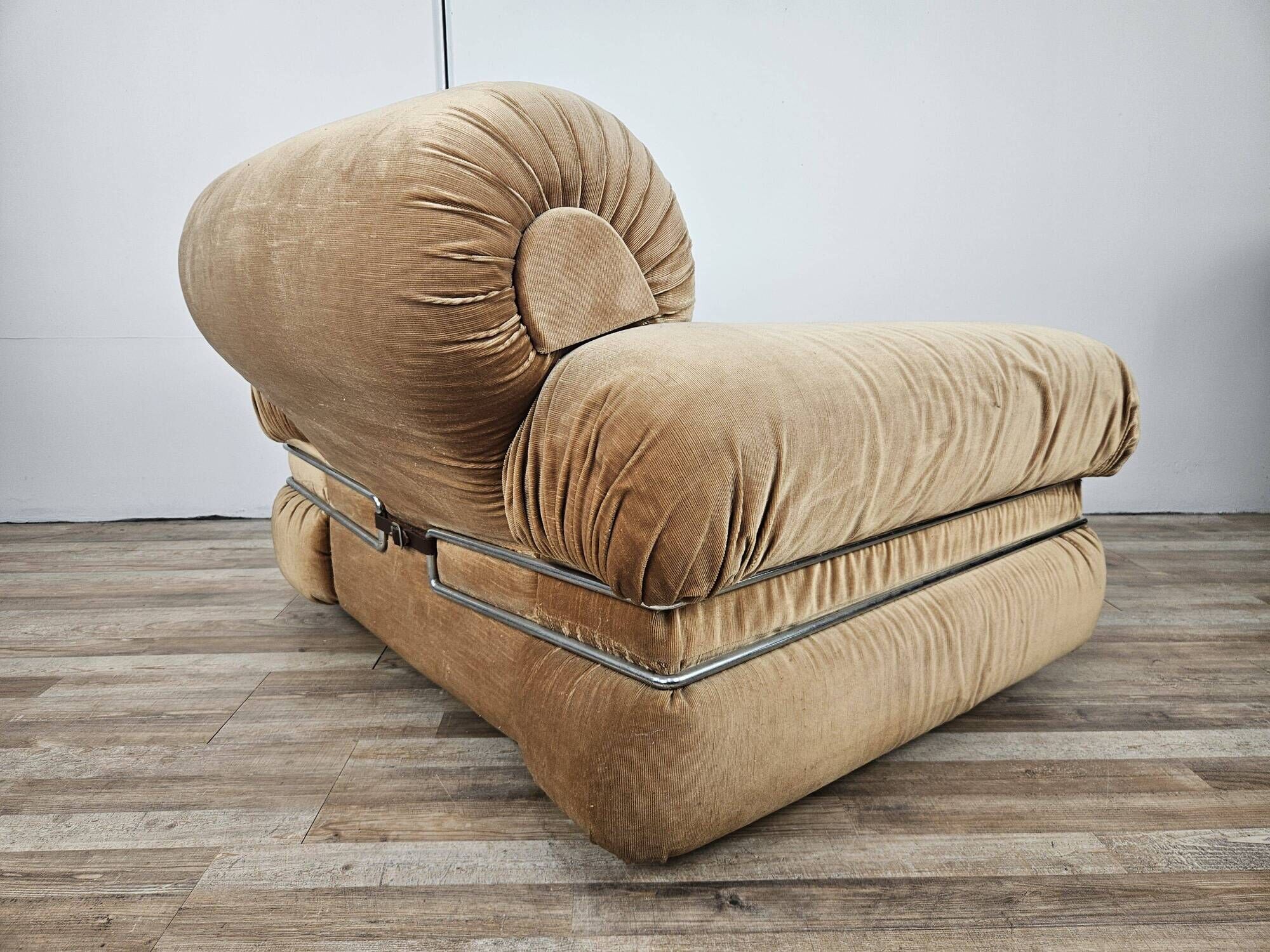 Fauteuil en tissu et acier tubulaire, années 1970