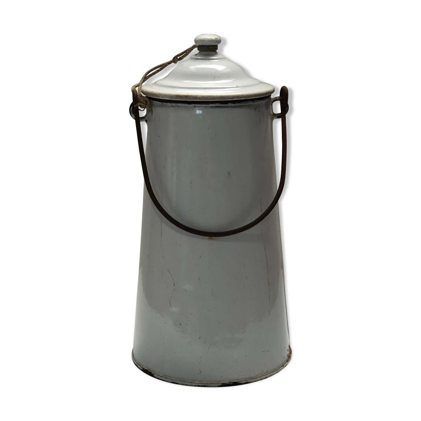 Enamelled sheet metal milk pot