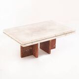 Table basse ou table d'appoint vintage. Marbre. France, années 60.