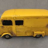 Model reproduction car citroën type h metal tin