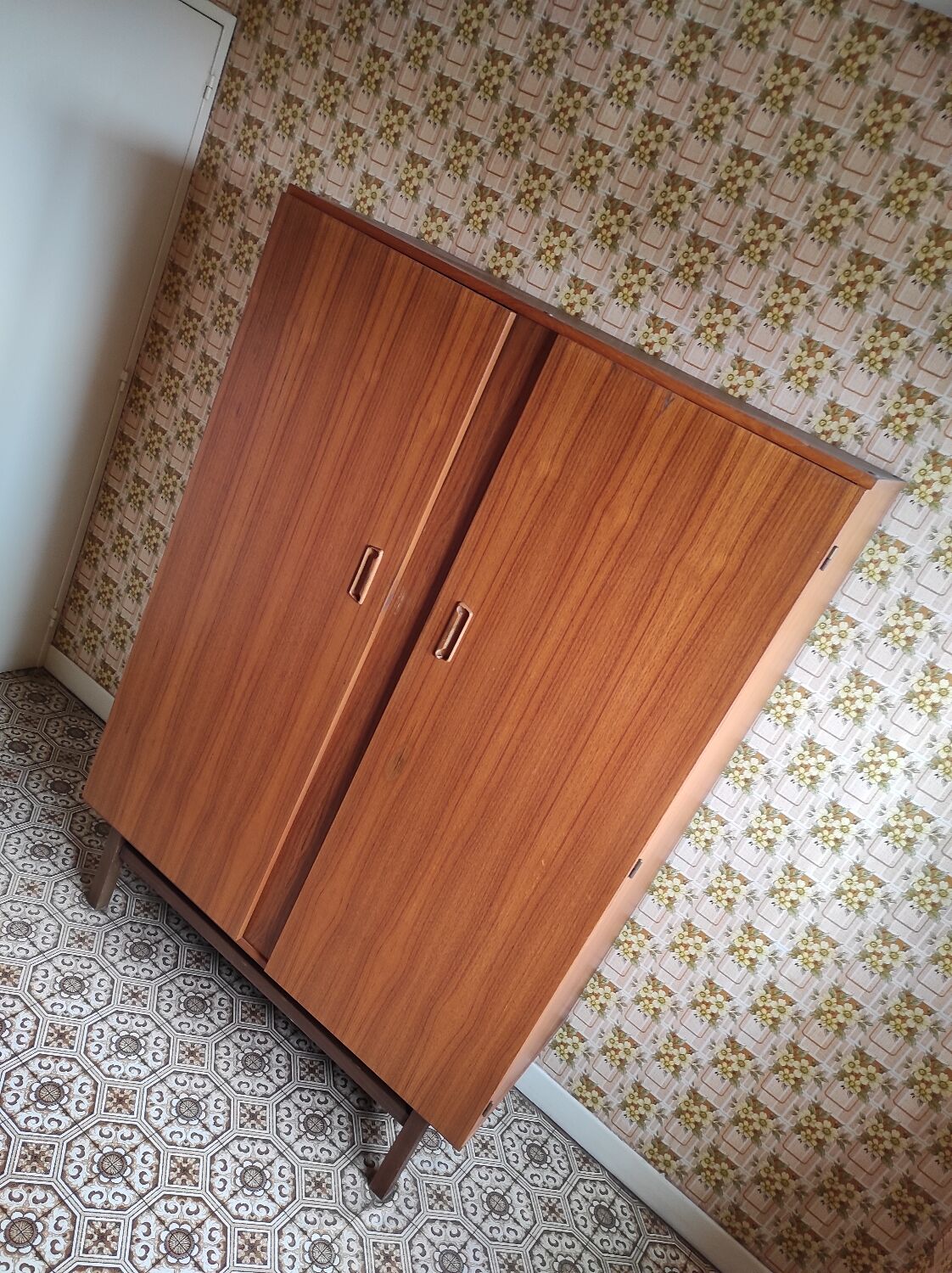 Scandinavian style 2 door wardrobe