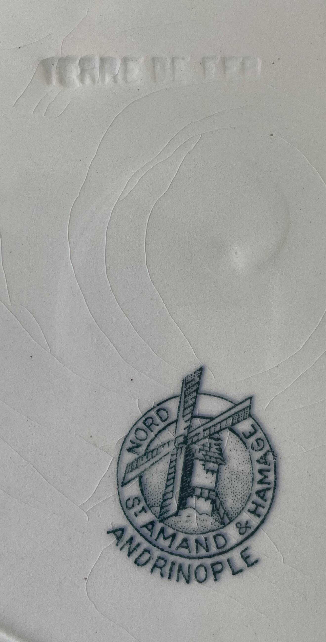 6 antique flat plates in Saint-Amand earthenware (Nord)