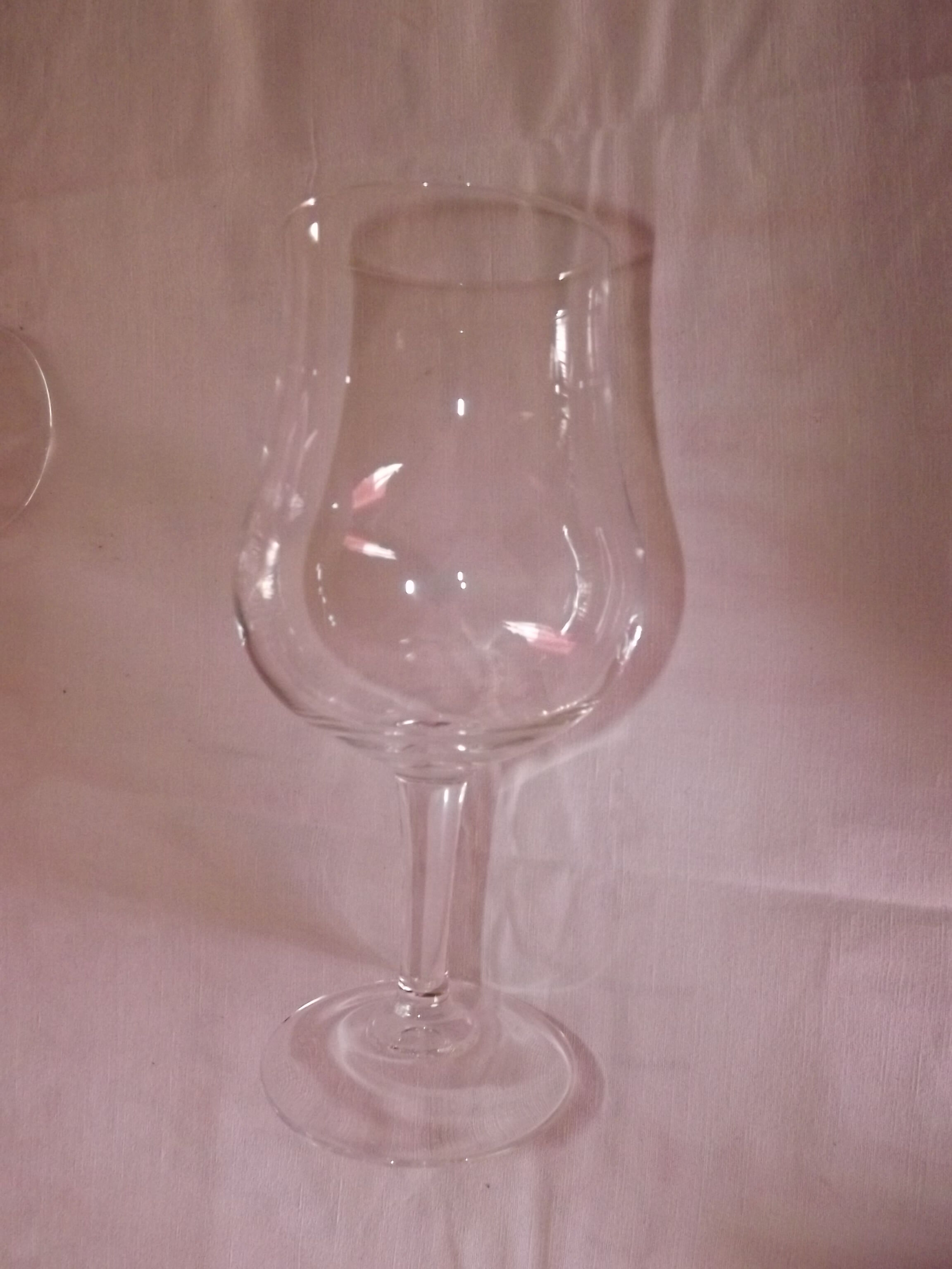 16 balloons crystal burgundy or bordeaux glasses
