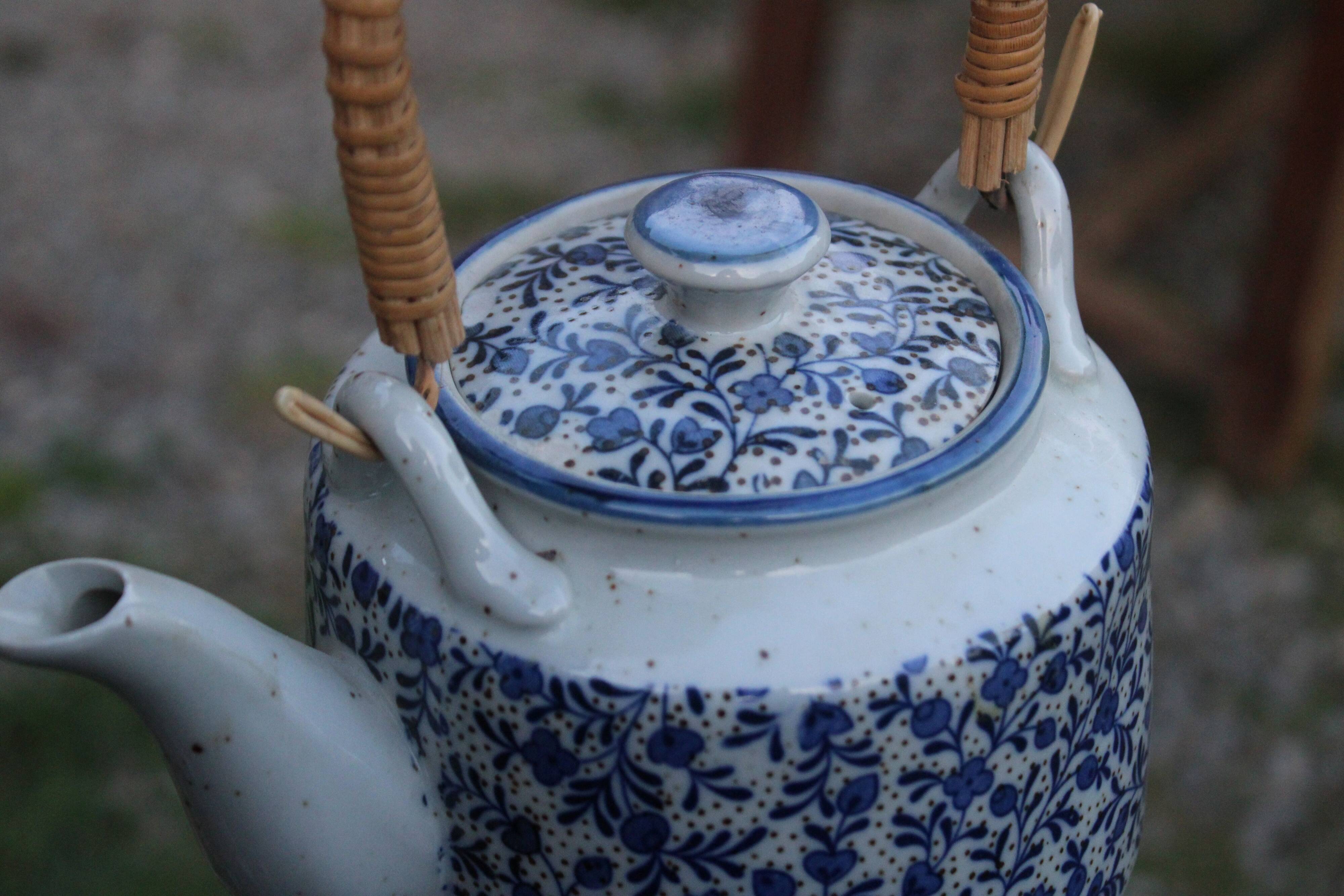 Vintage Japanese Tea Set - Teapot + 4 Matching Cups