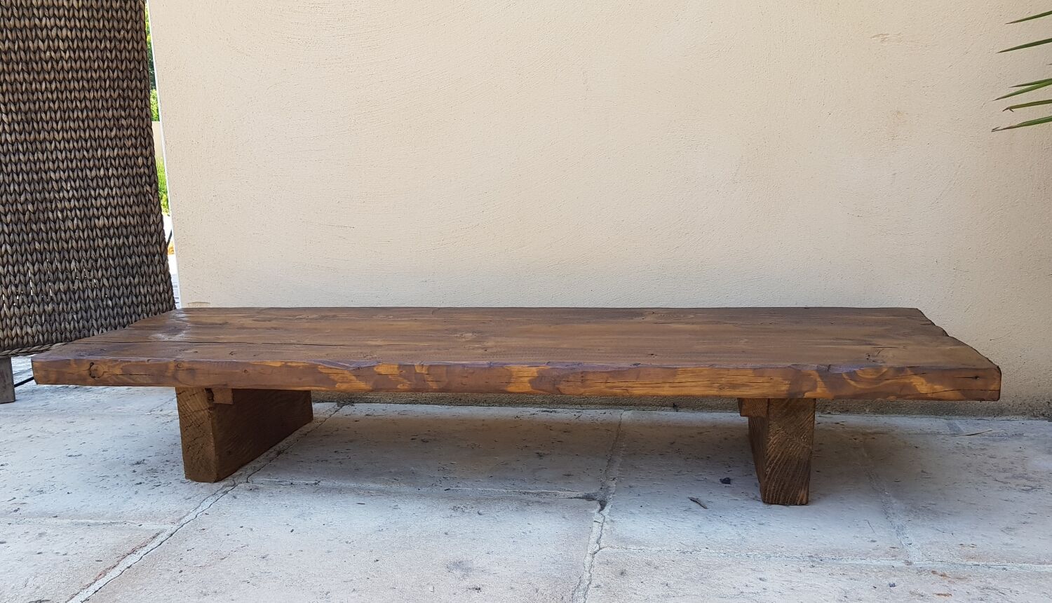 Table basse brutaliste