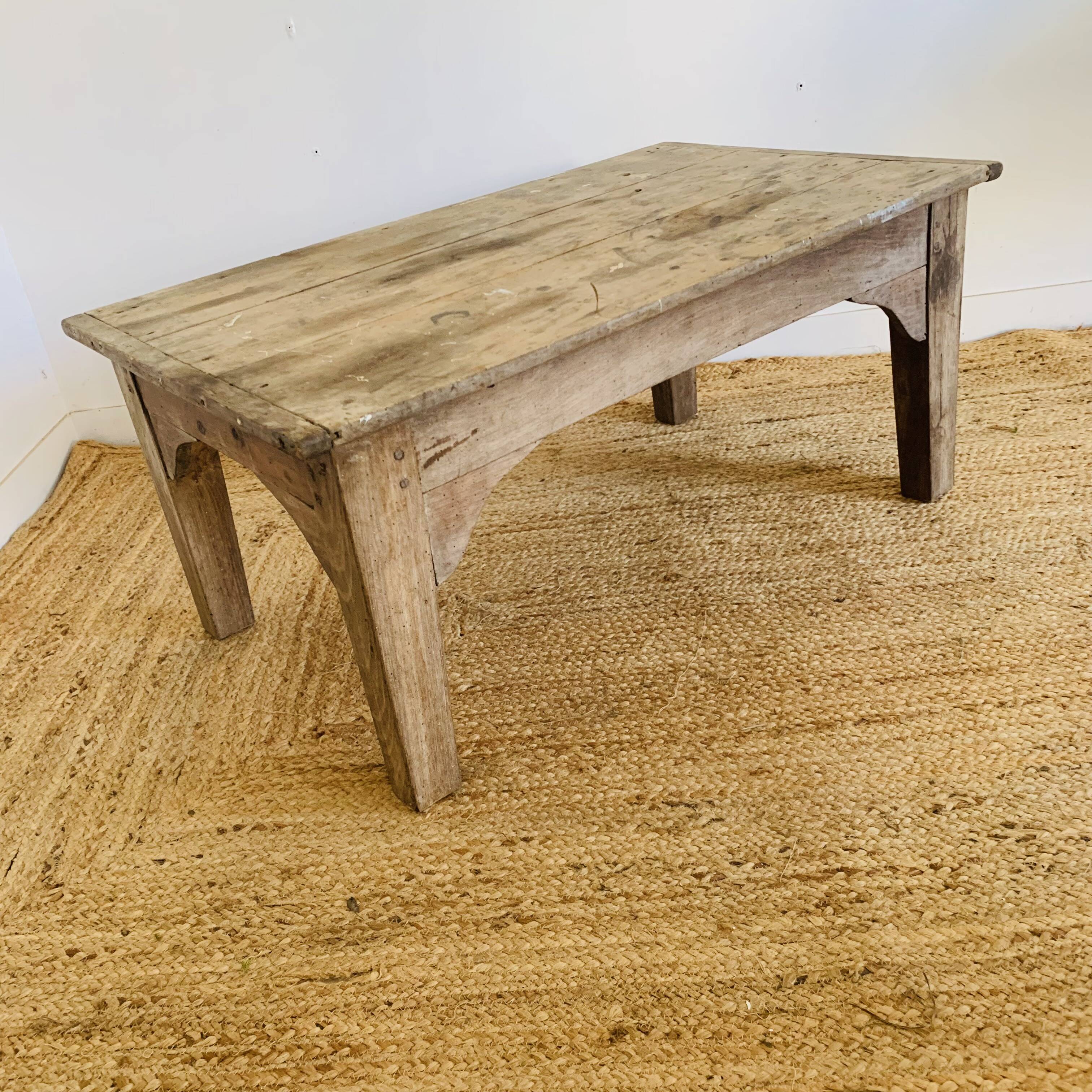 Table basse de ferme