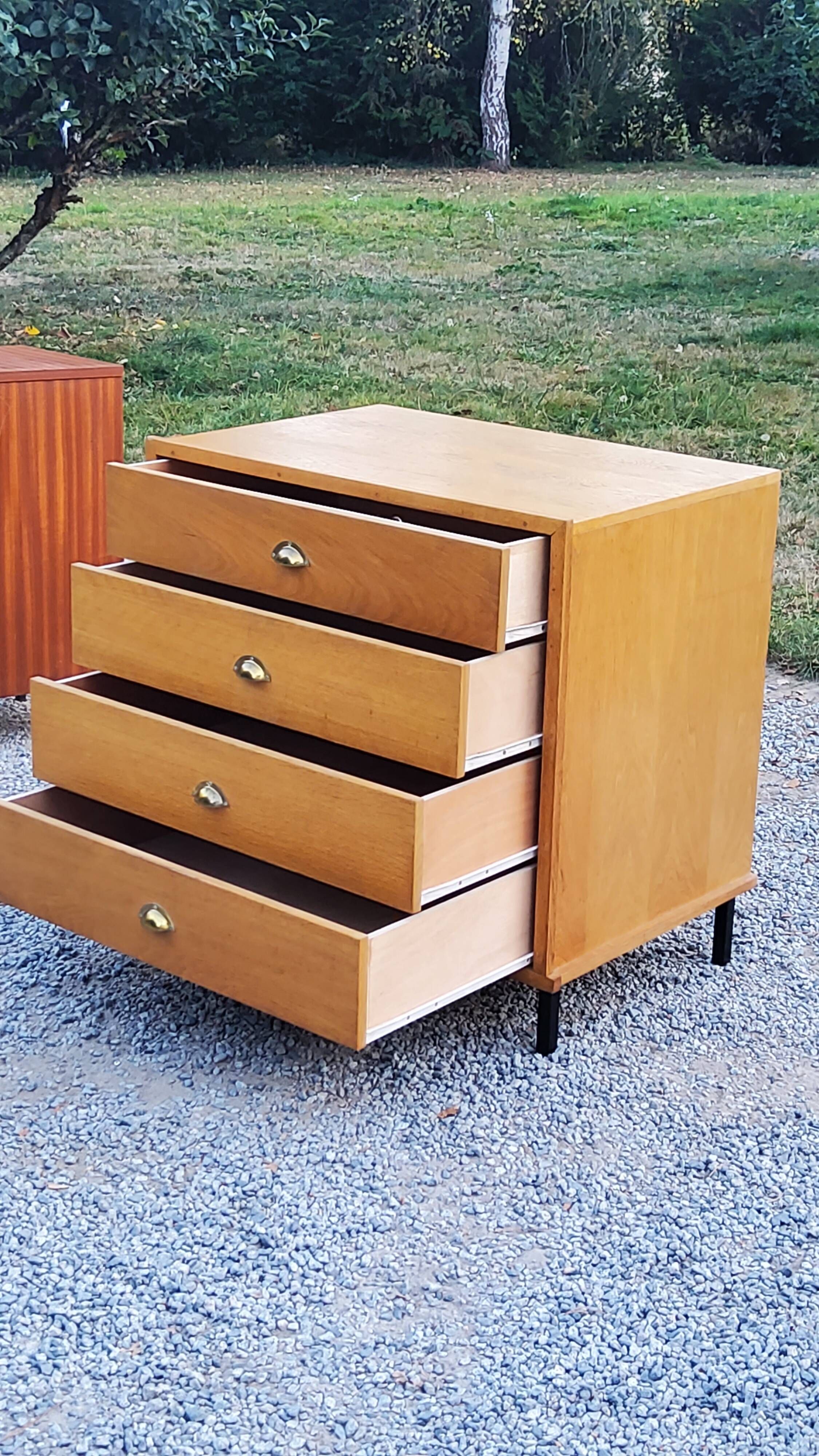 Vintage store chest of drawers in blond oak metal tube legs 4 drawers