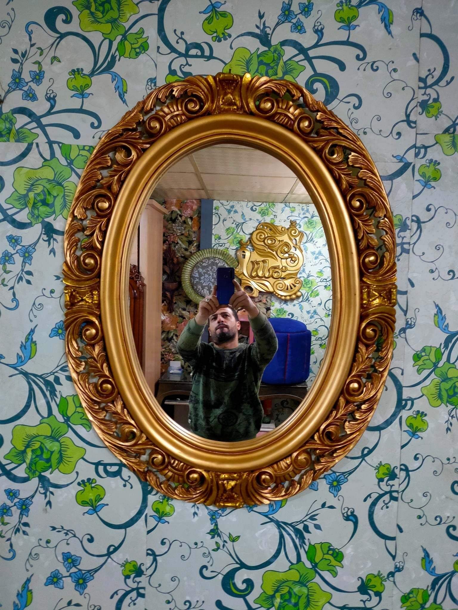 A console with mirror Louis XV style