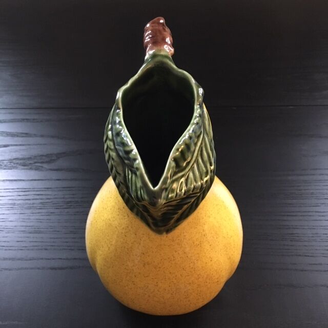 PIchet pear in dabbling