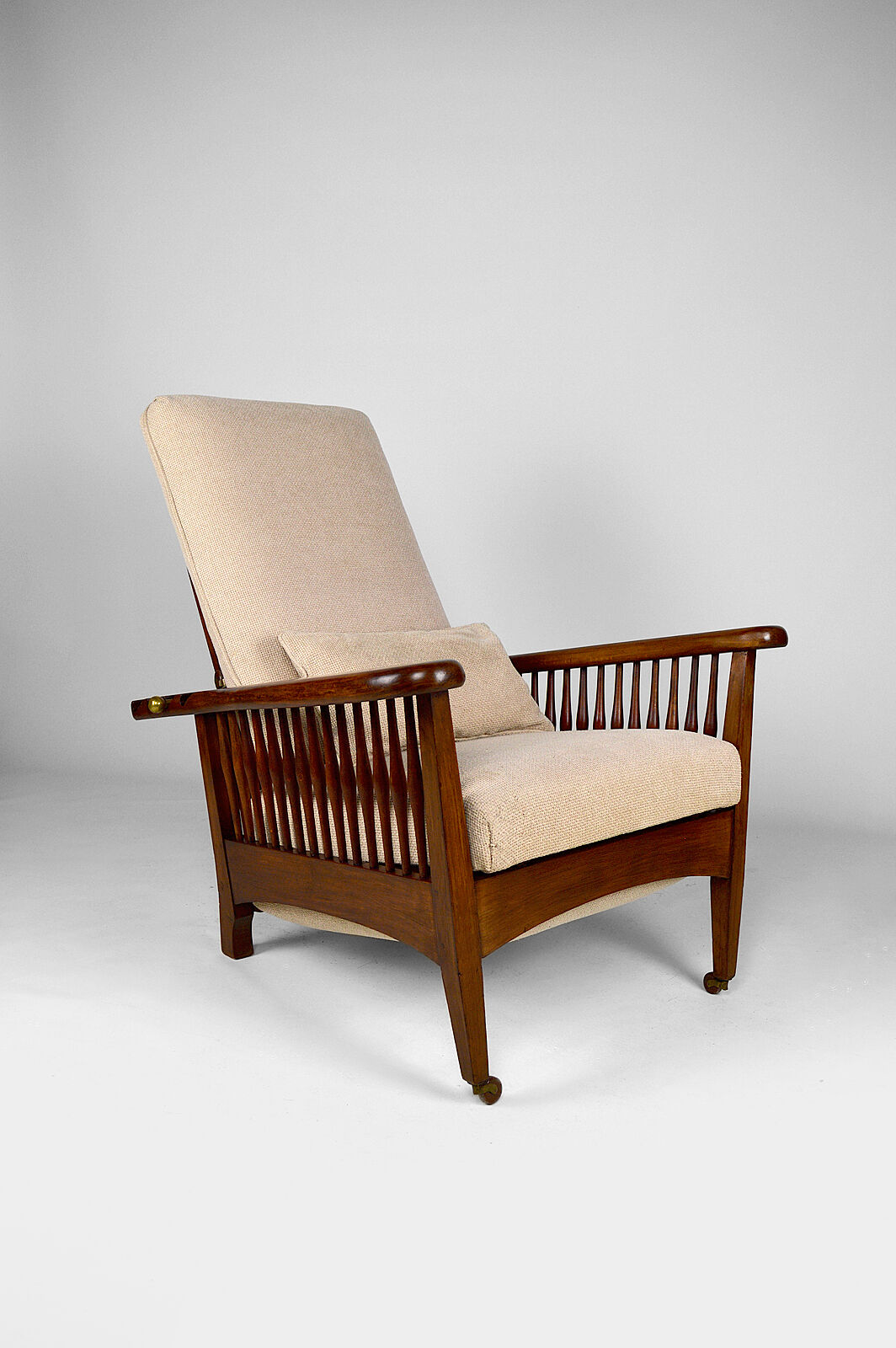 Morris Arts & Crafts armchair, United Kingdom, circa 1900