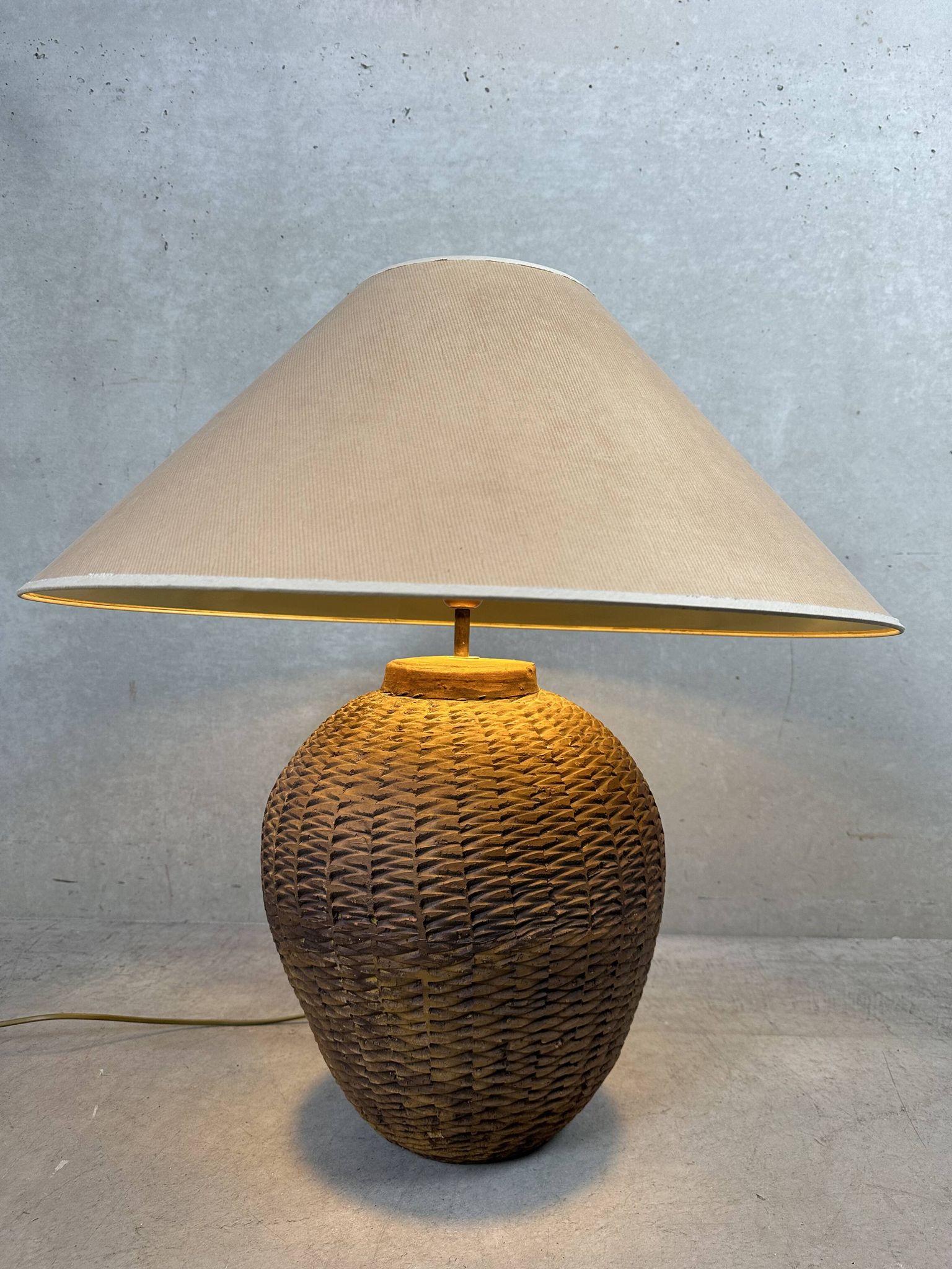 XL wabi sabi table lamp – Terracotta
