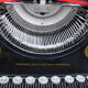 Machine à écrire ancienne Smith Premier