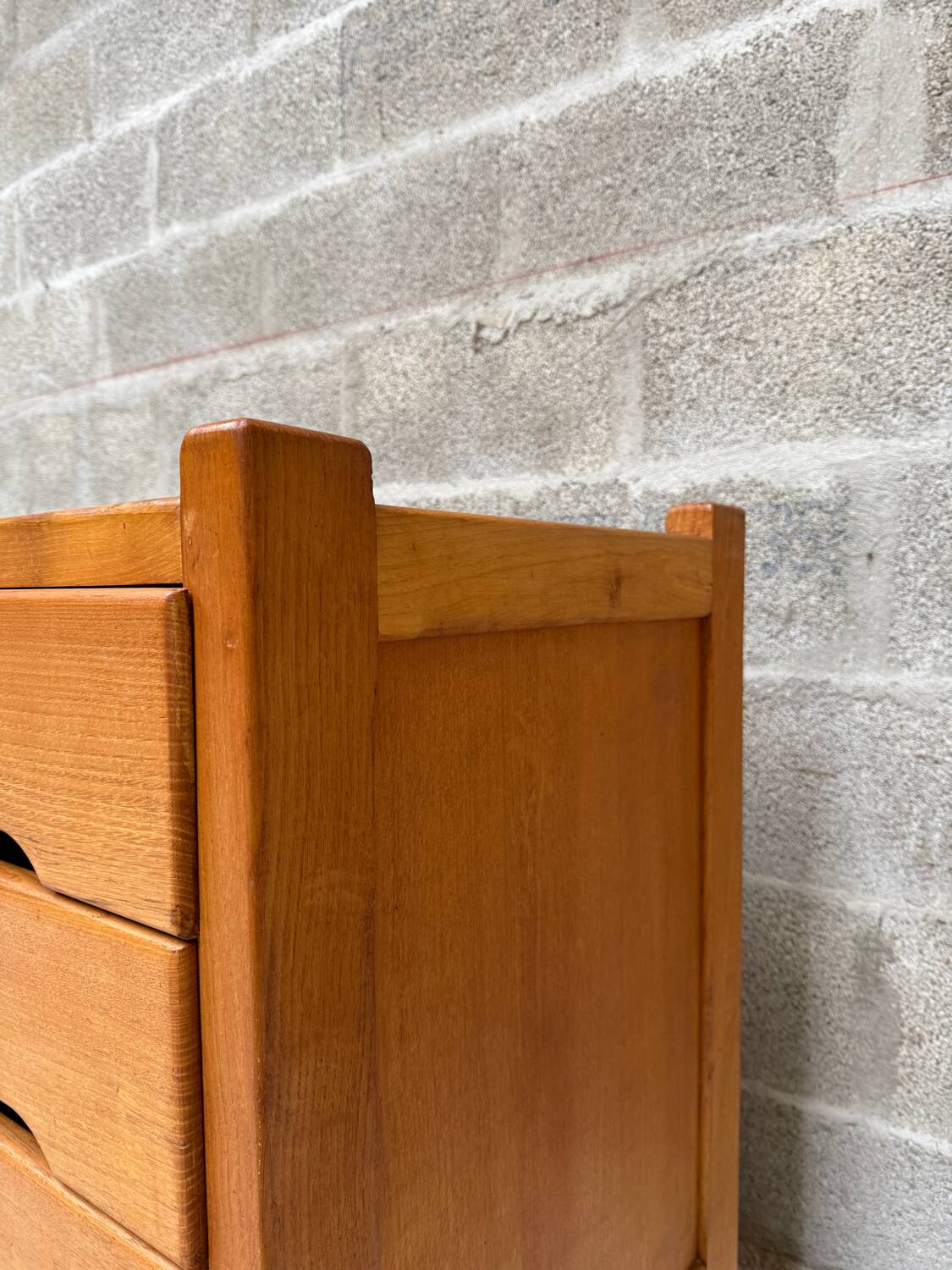 Vintage chest of drawers