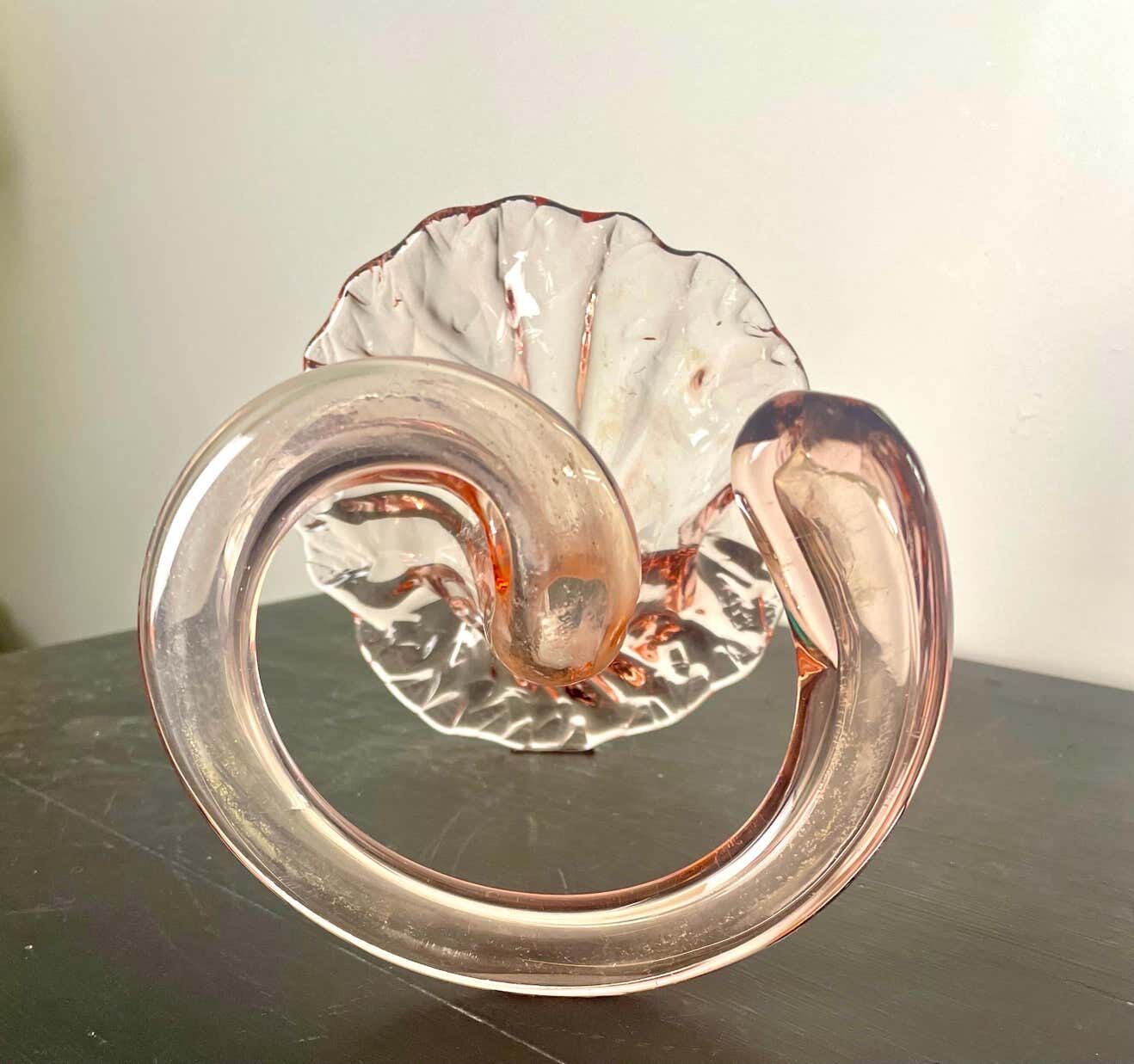 Pink trumpet vase - fleurs-de-lys in blown glass - italy 1970
