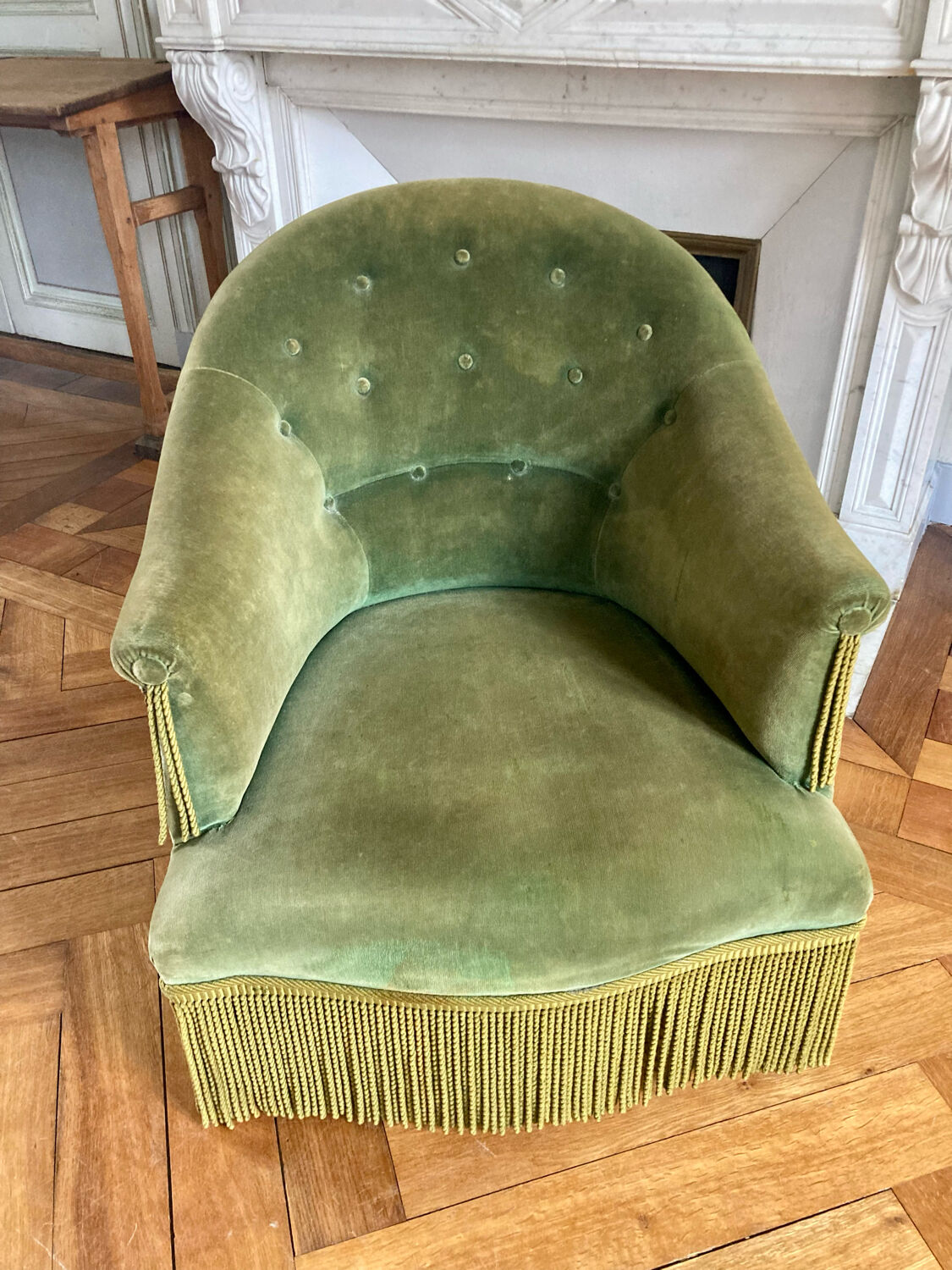 Toad armchair