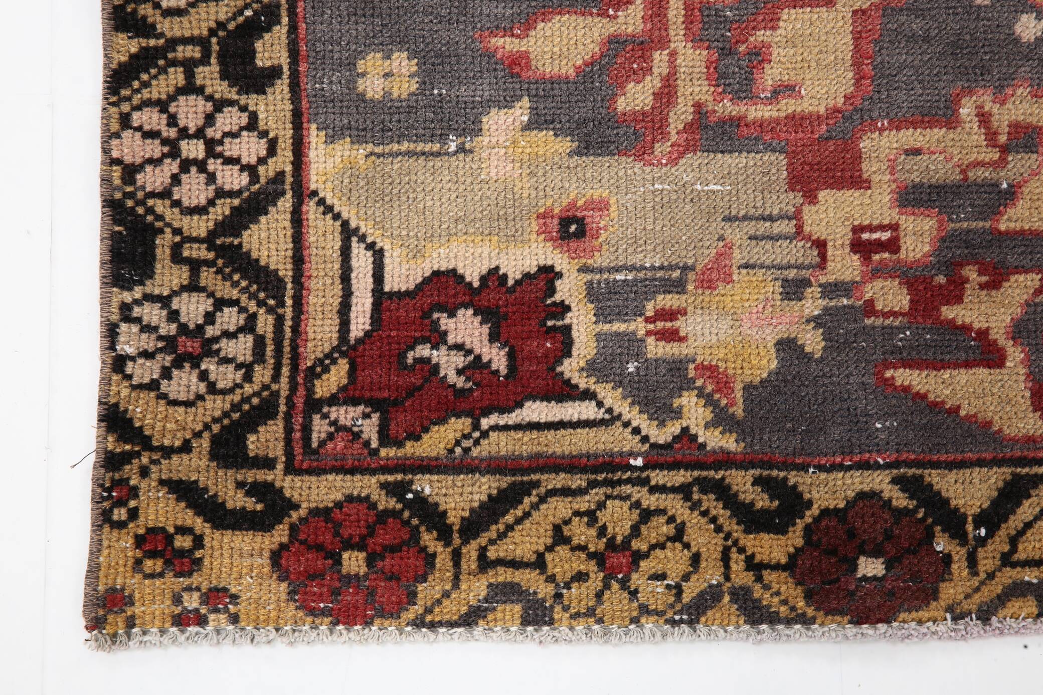 Tapis oriental vintage anatolien rouge bordeaux et noir, laine fait main