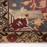 Tapis oriental vintage anatolien rouge bordeaux et noir, laine fait main