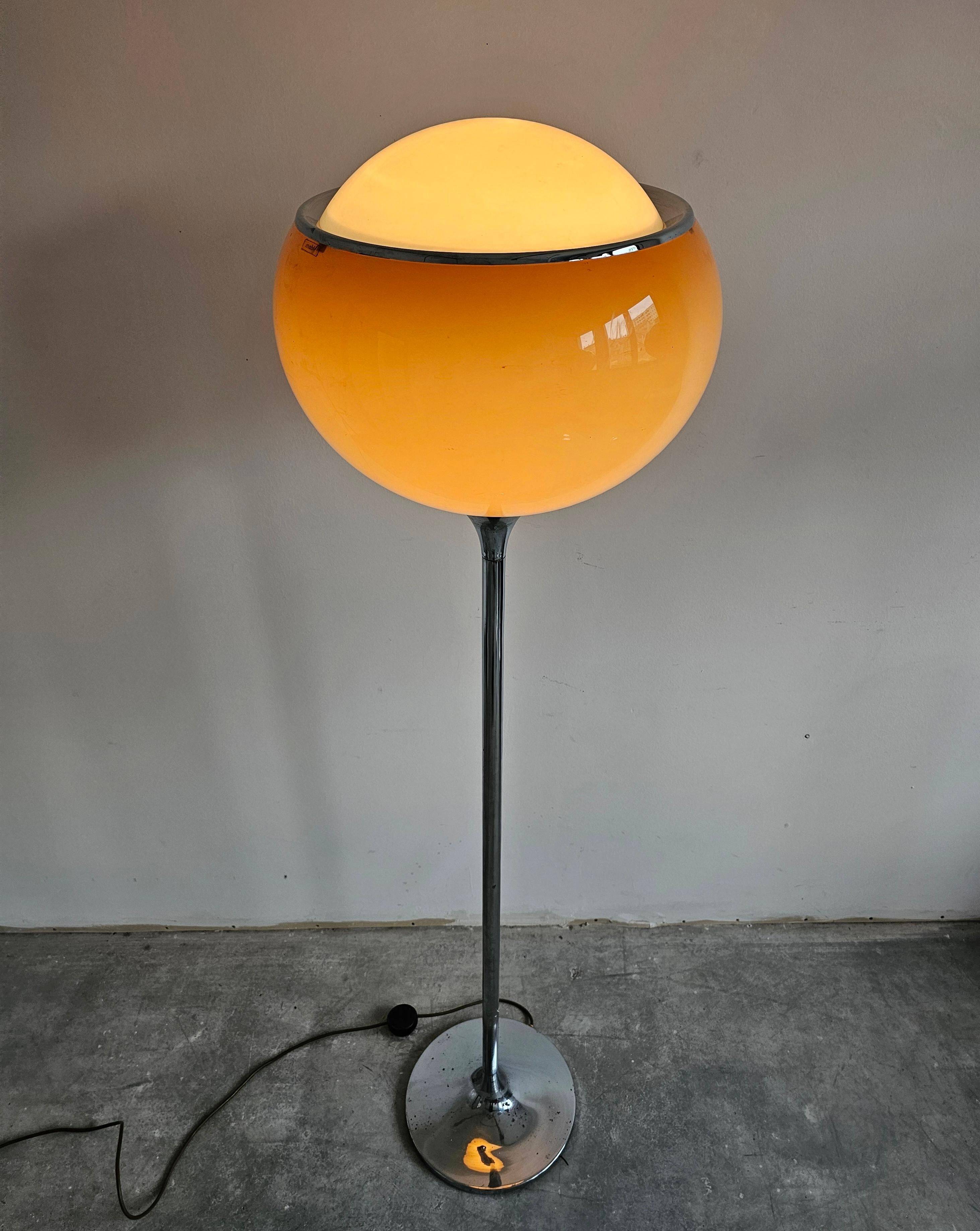 Mid-Century Floor Lamp "Flash" or "Large Bud" by Harvey Guzzini