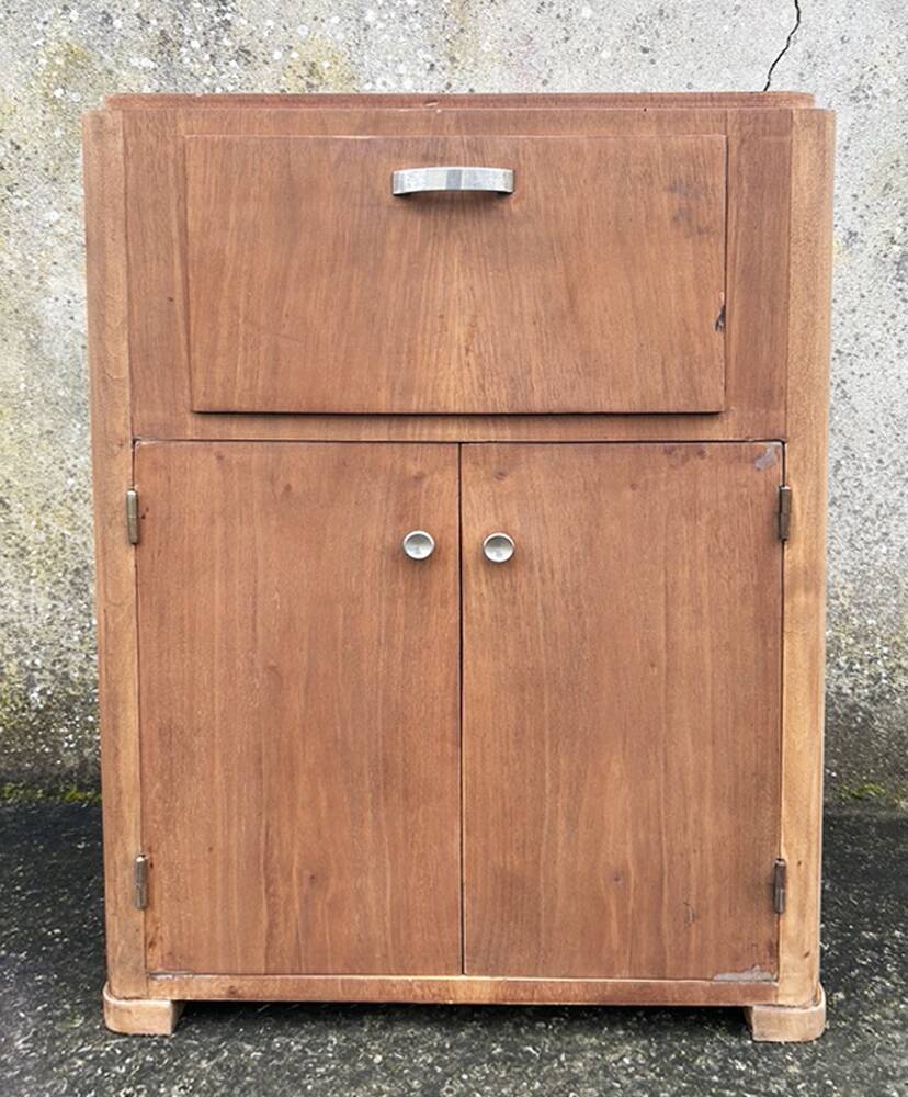Phonograph, radio, turntable and record cabinet from the 1950s