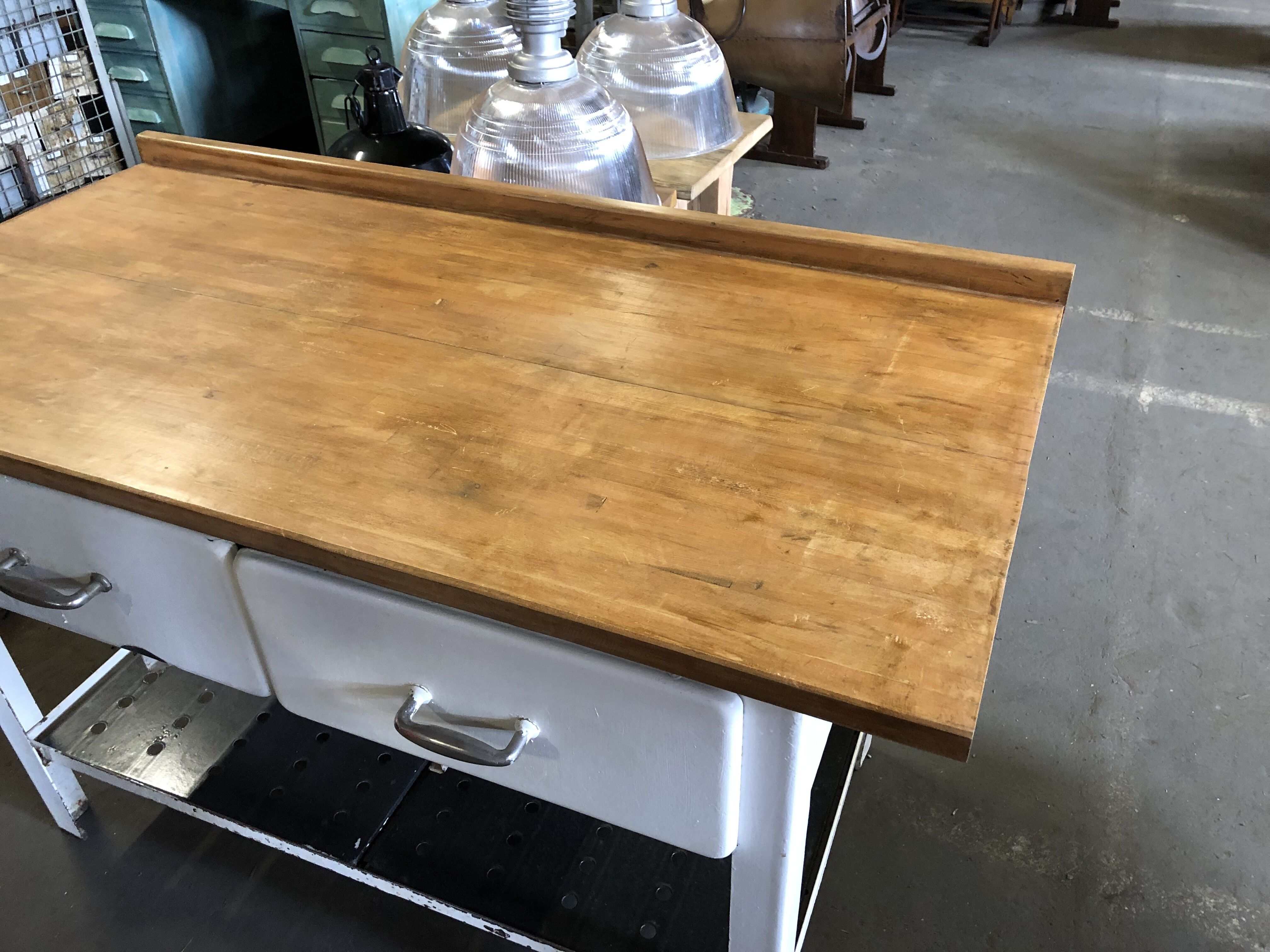 Table de cuisine, années 1960