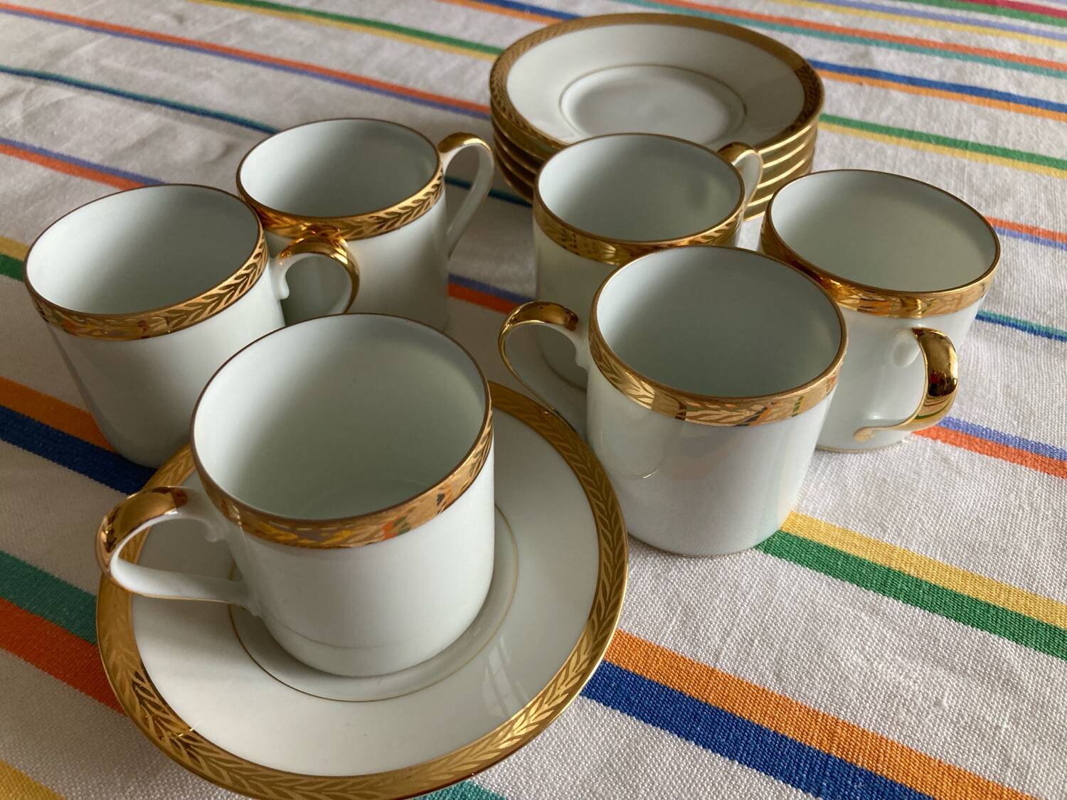 6 tasses à café et soucoupe porcelaine de Limosges