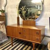 Scandinavian dressing table round mirror