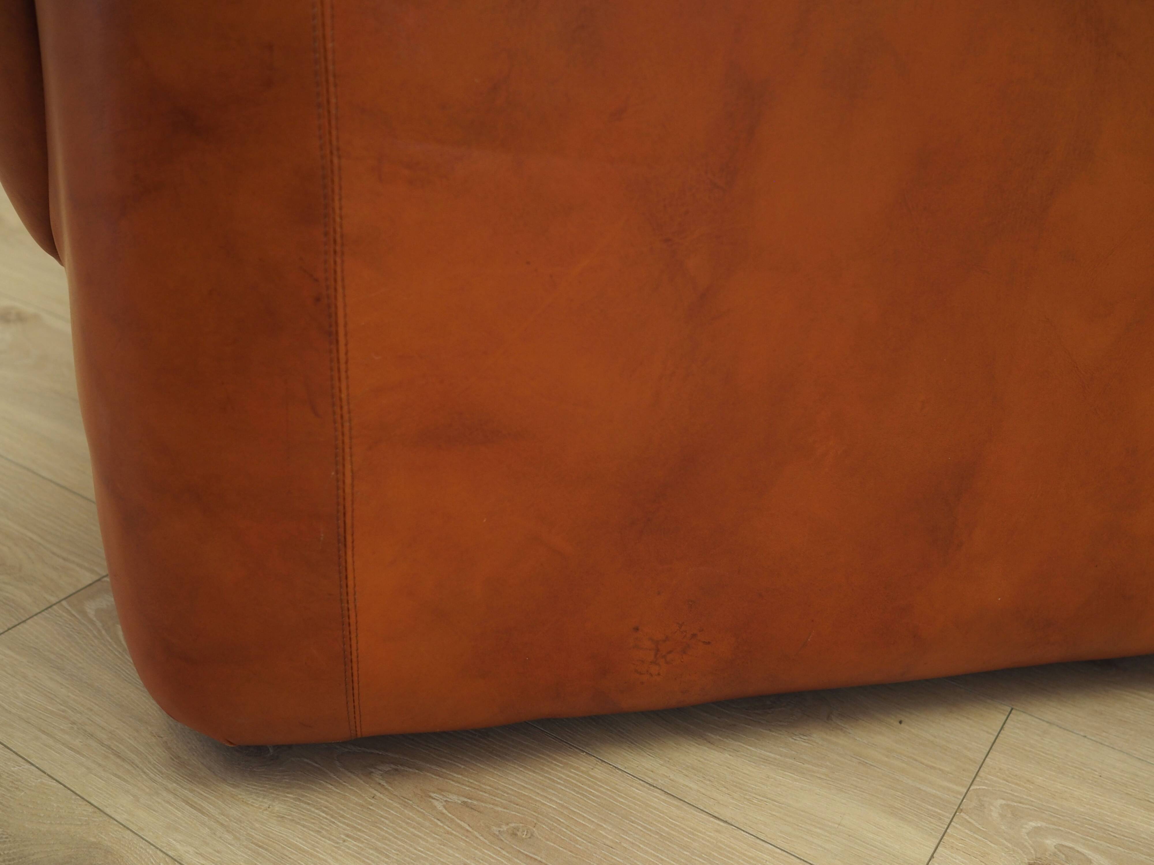 Fauteuil orange, design italien, années 1970, fabricant : Mimo Padova