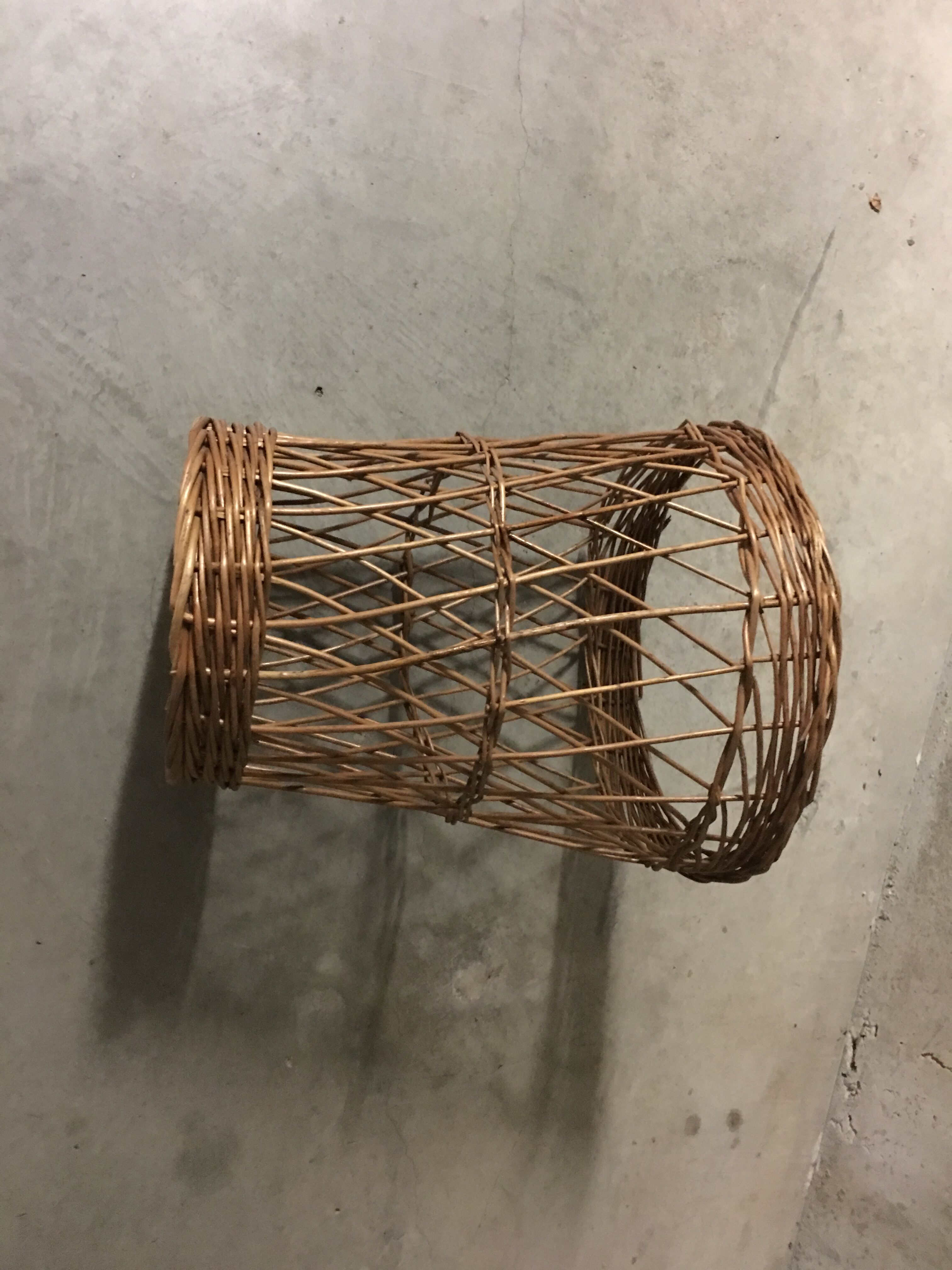 60s rattan basket