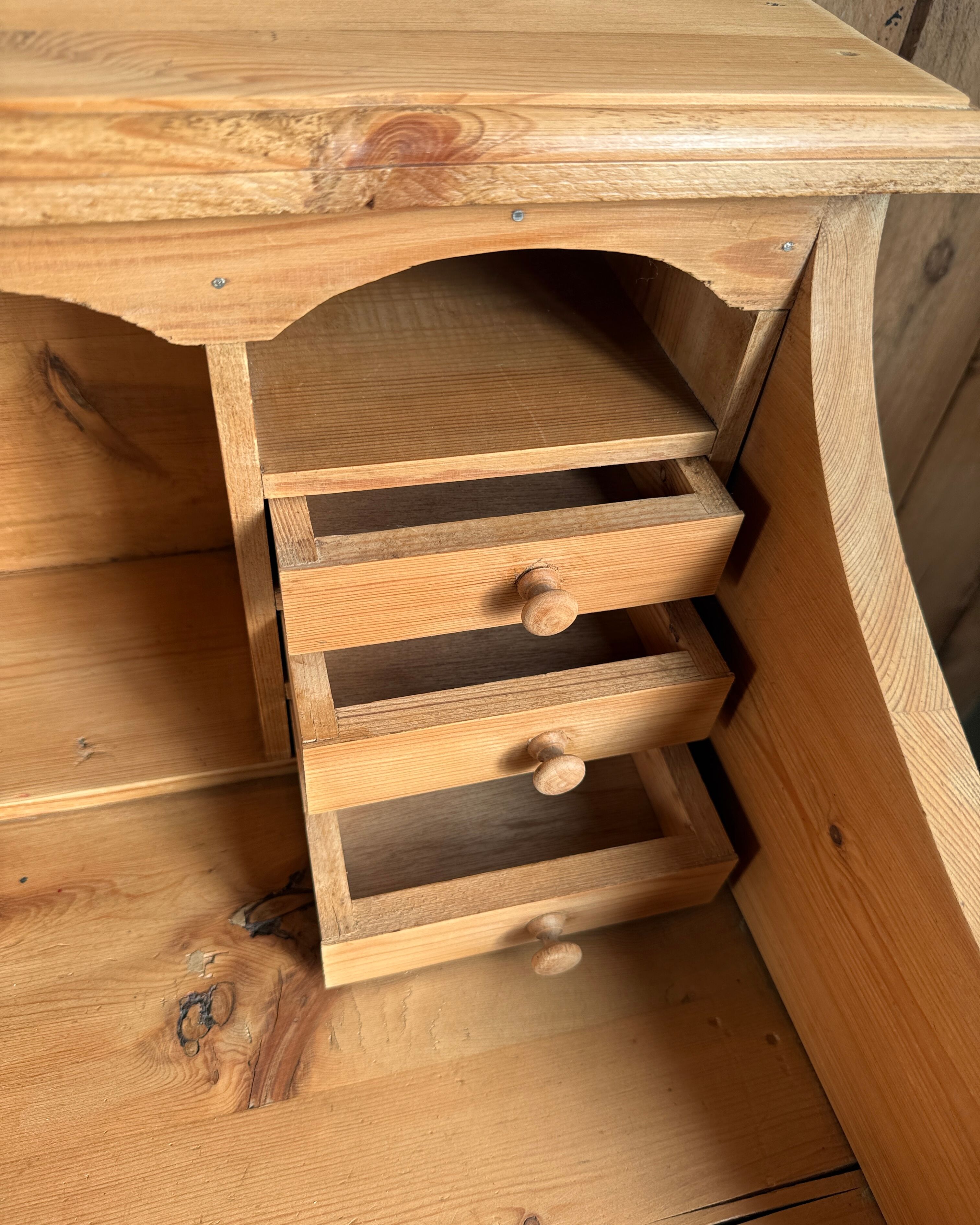 English desk with steps in solid pine (renovated)