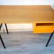 Bureau moderniste année 70, chêne et métal