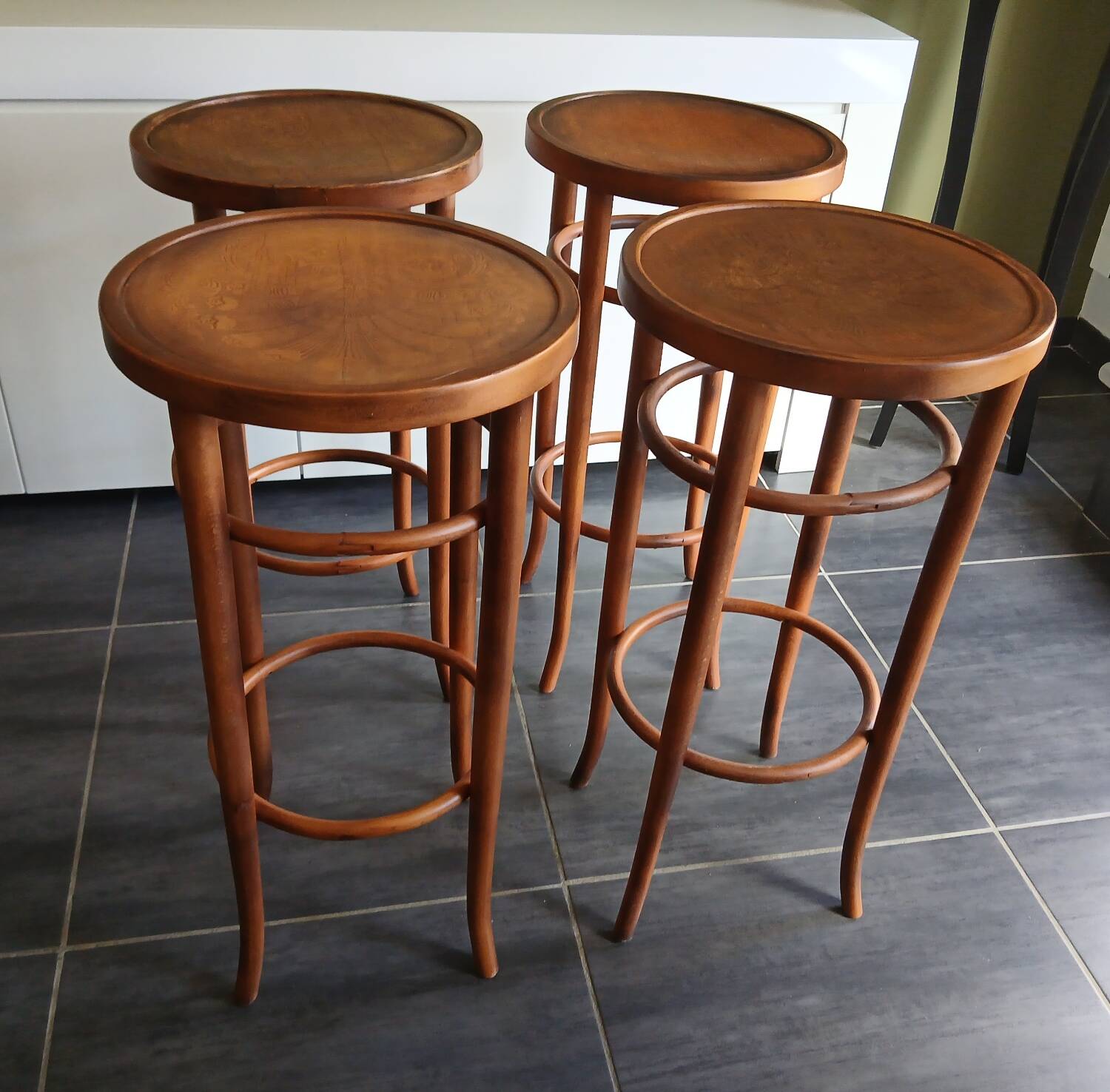 Série de 4 tabourets de bistrot vintage, années 70