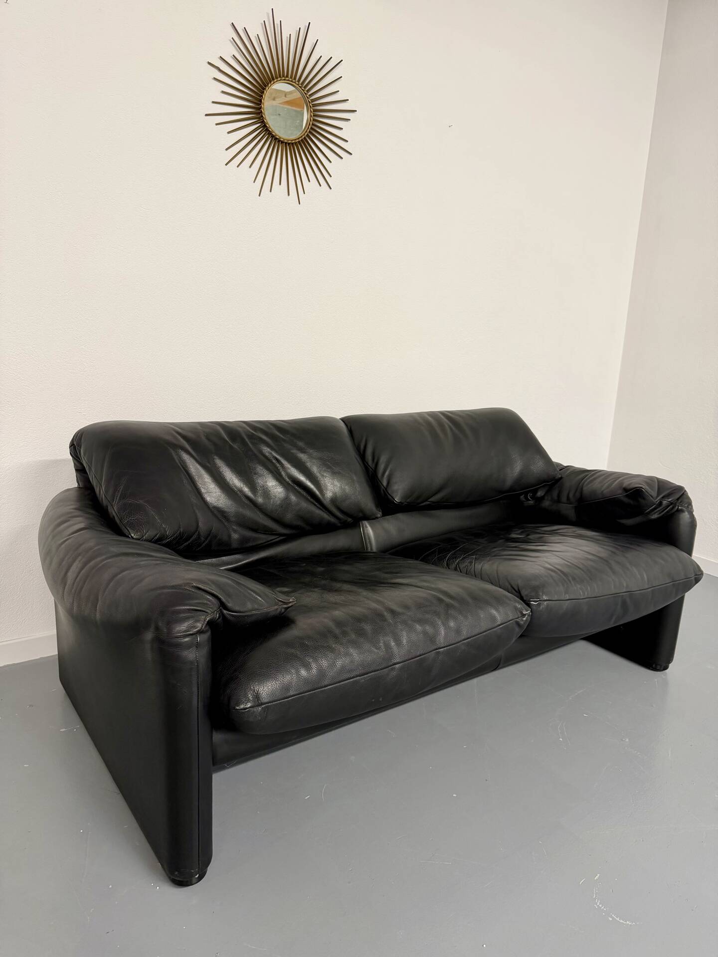 Canapé maralunga design design Vico MAGISTRETTI Cassina en cuir noir