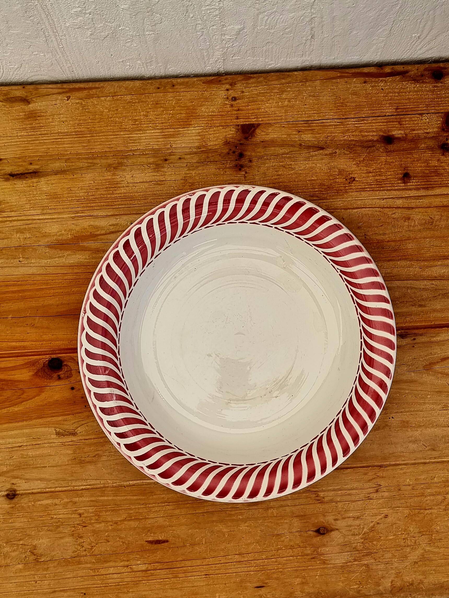 Digoin Sarreguemines hollow dish, Jacquot model