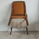 Fauteuil Voltaire garniture de velours jaune