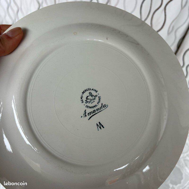 10 vintage flat plates Amanda Ceranord France