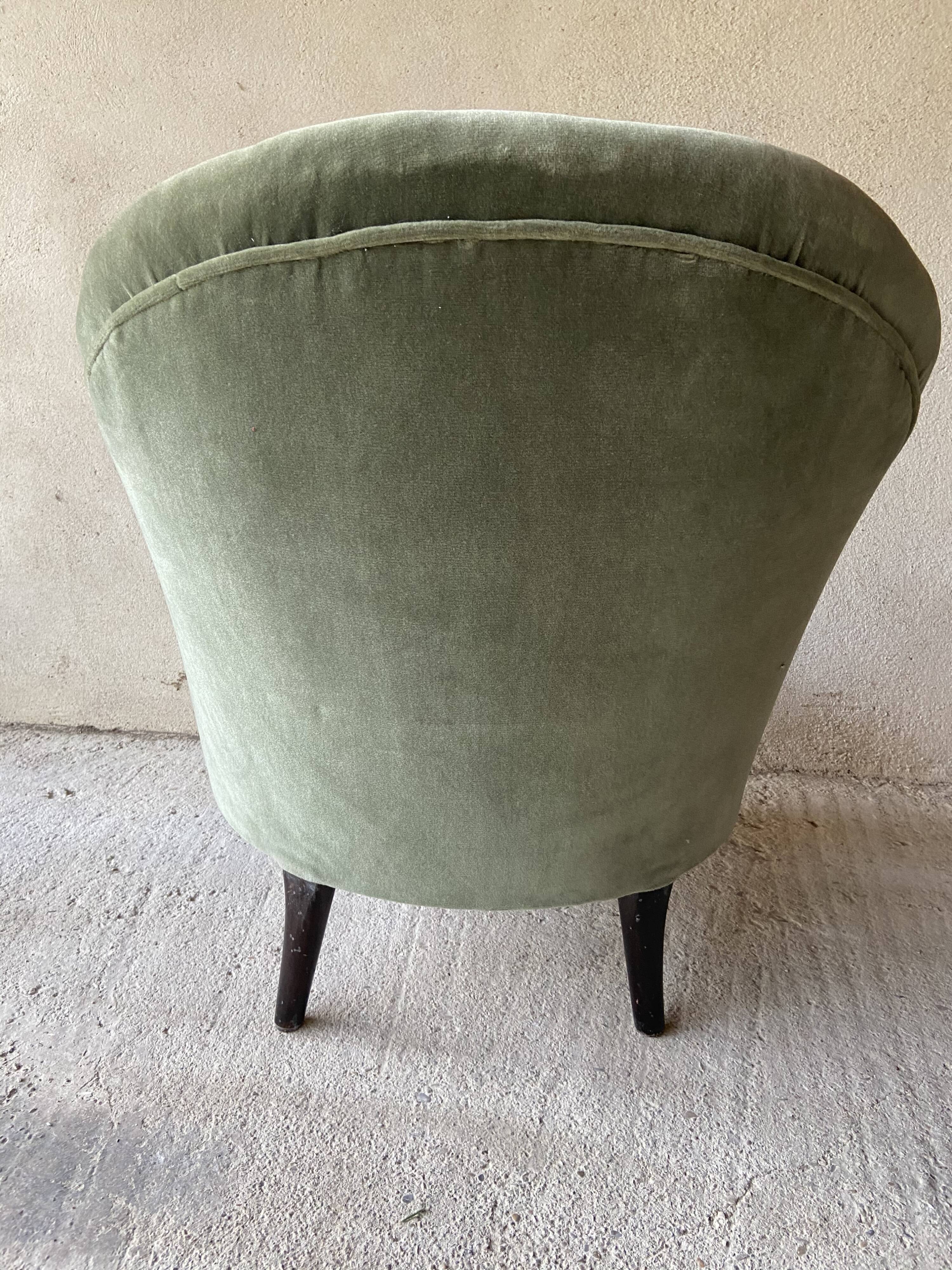 Vintage toad chair 1900