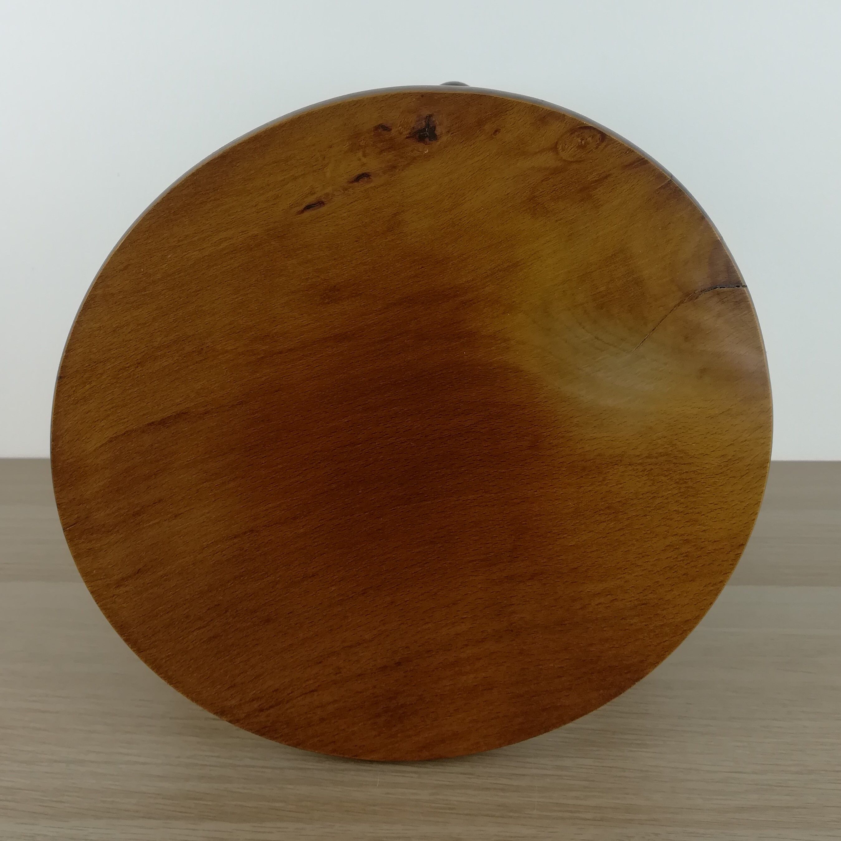 Tripod stool with turned feet