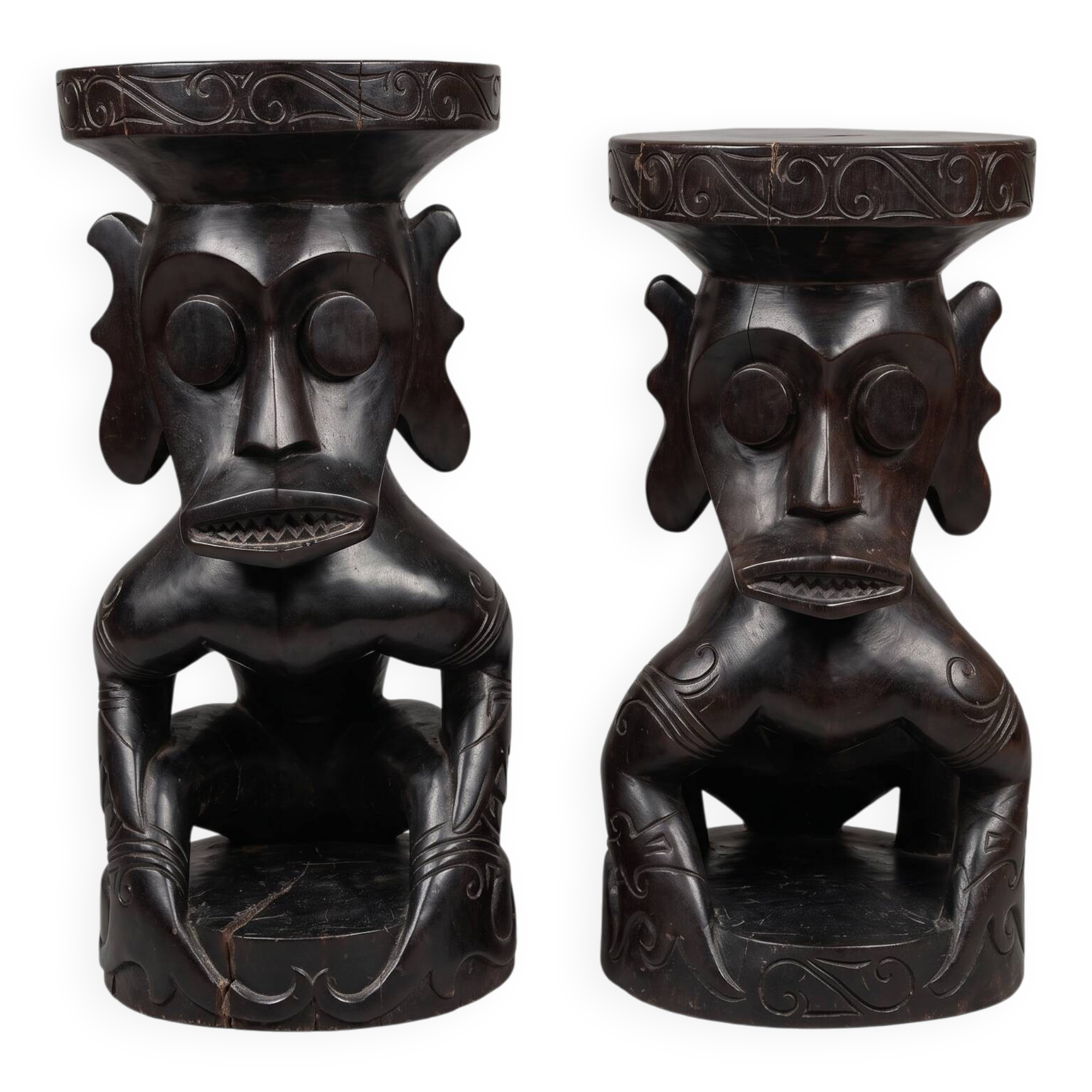 Lot de tabourets / sellettes en bois sculpté