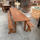 Table de brasserie et ses 2 bancs