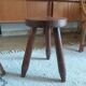Tabouret tripode brutaliste