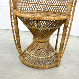 Peacock chair for kids