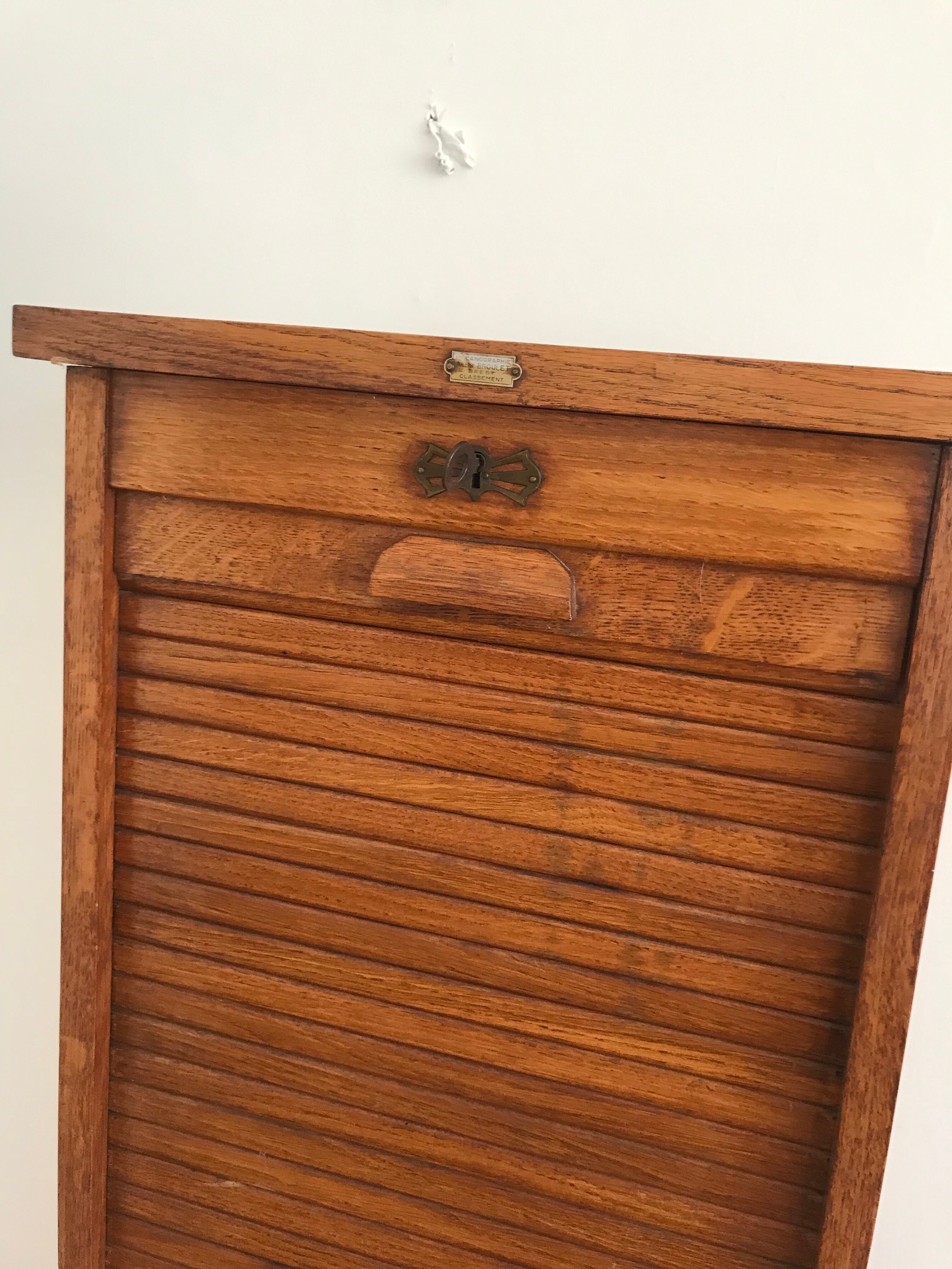 Old curtain cabinet cabinet