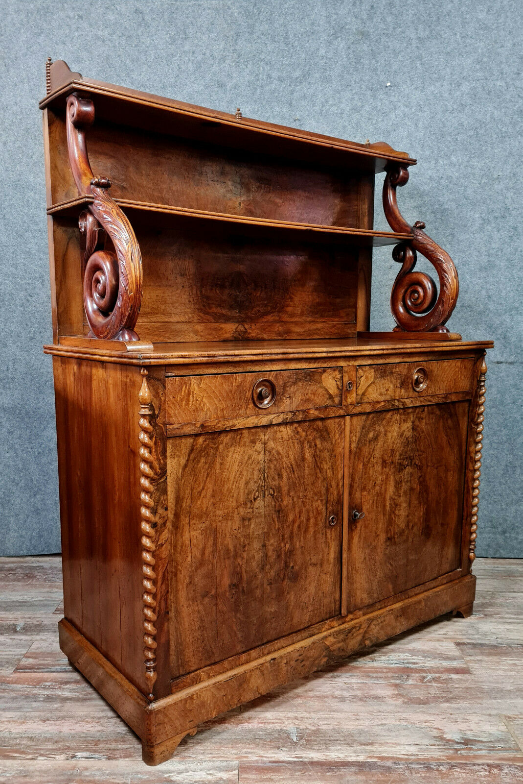 Vaisselier called Saint Hubert time Napoleon III in walnut bramble
