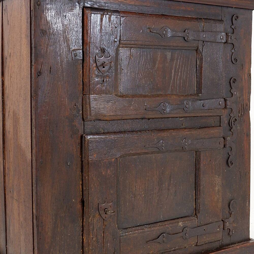 Small rustic buffet in solid wood - 2 doors and ball feet.