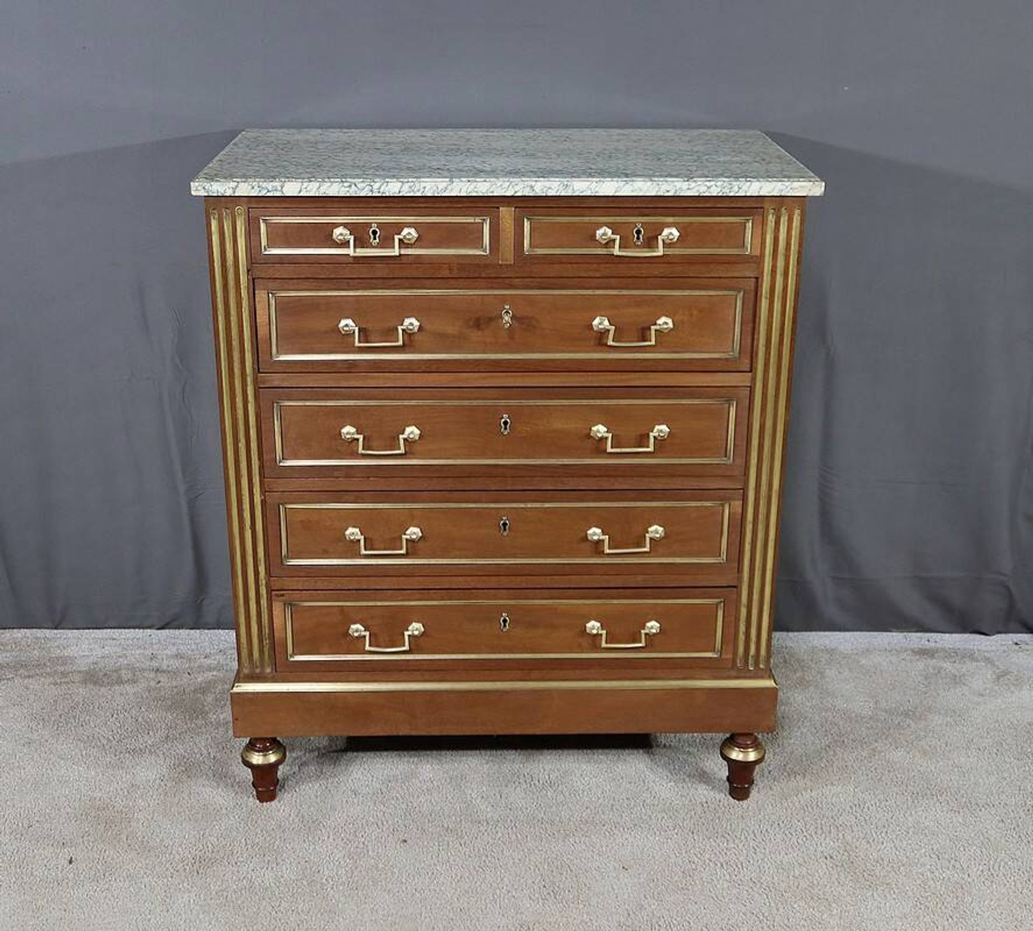 Commode Chiffonnière en Acajou, style Louis XVI – Milieu XXe