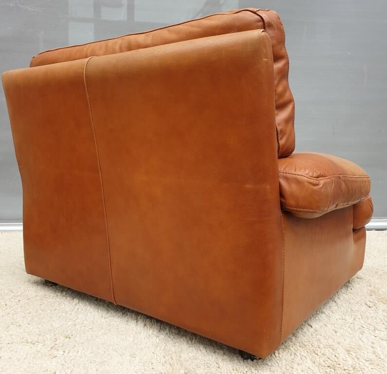 Fauteuil club lounge cuir cognac design 1970