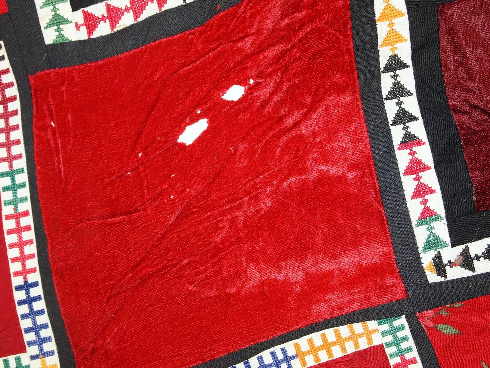 Handmade vintage Uzbek Suzani patchwork kilim 129cm x 227cm, 1960s