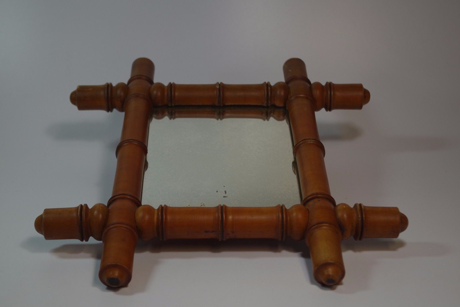 Miroir ancien bambou barbier vintage 35.5 x 42 cm