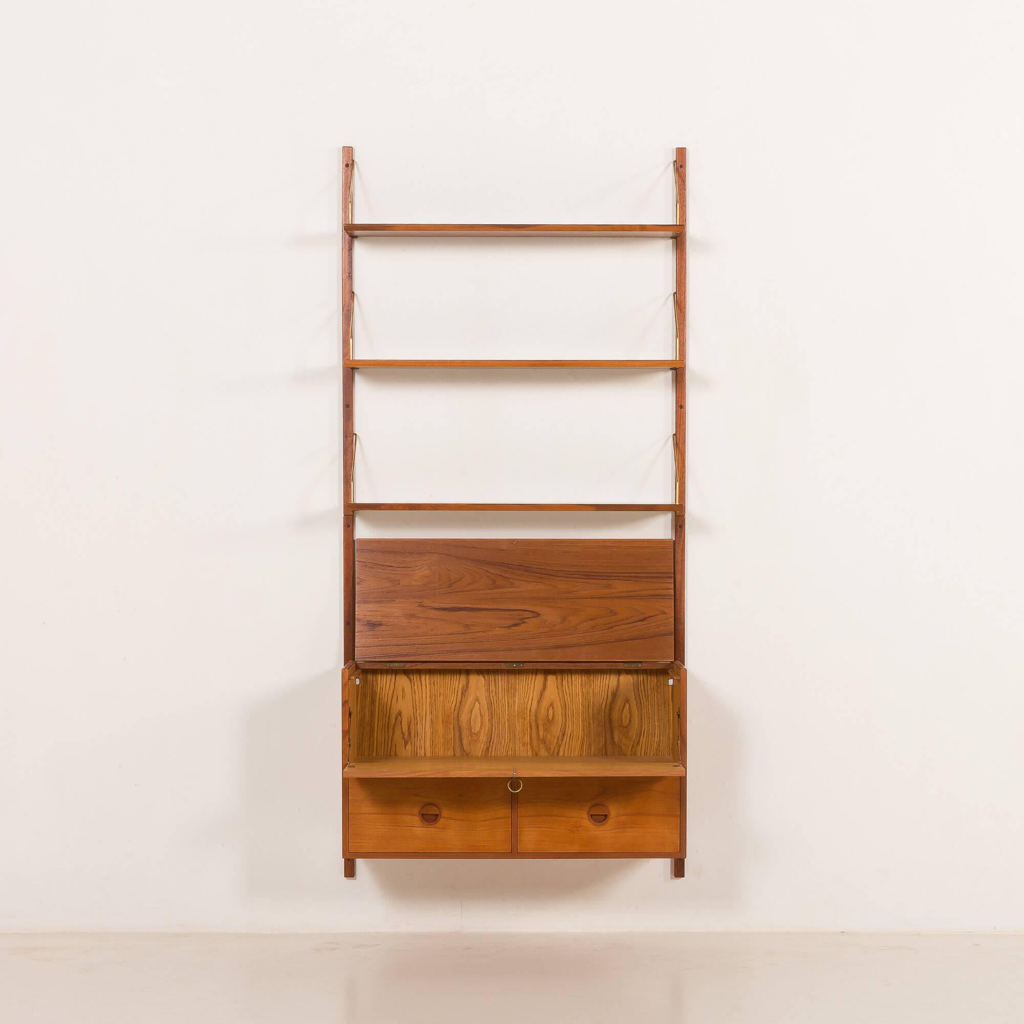 Hansen and Guldborg teak shelving unit, Denmark, 1960s